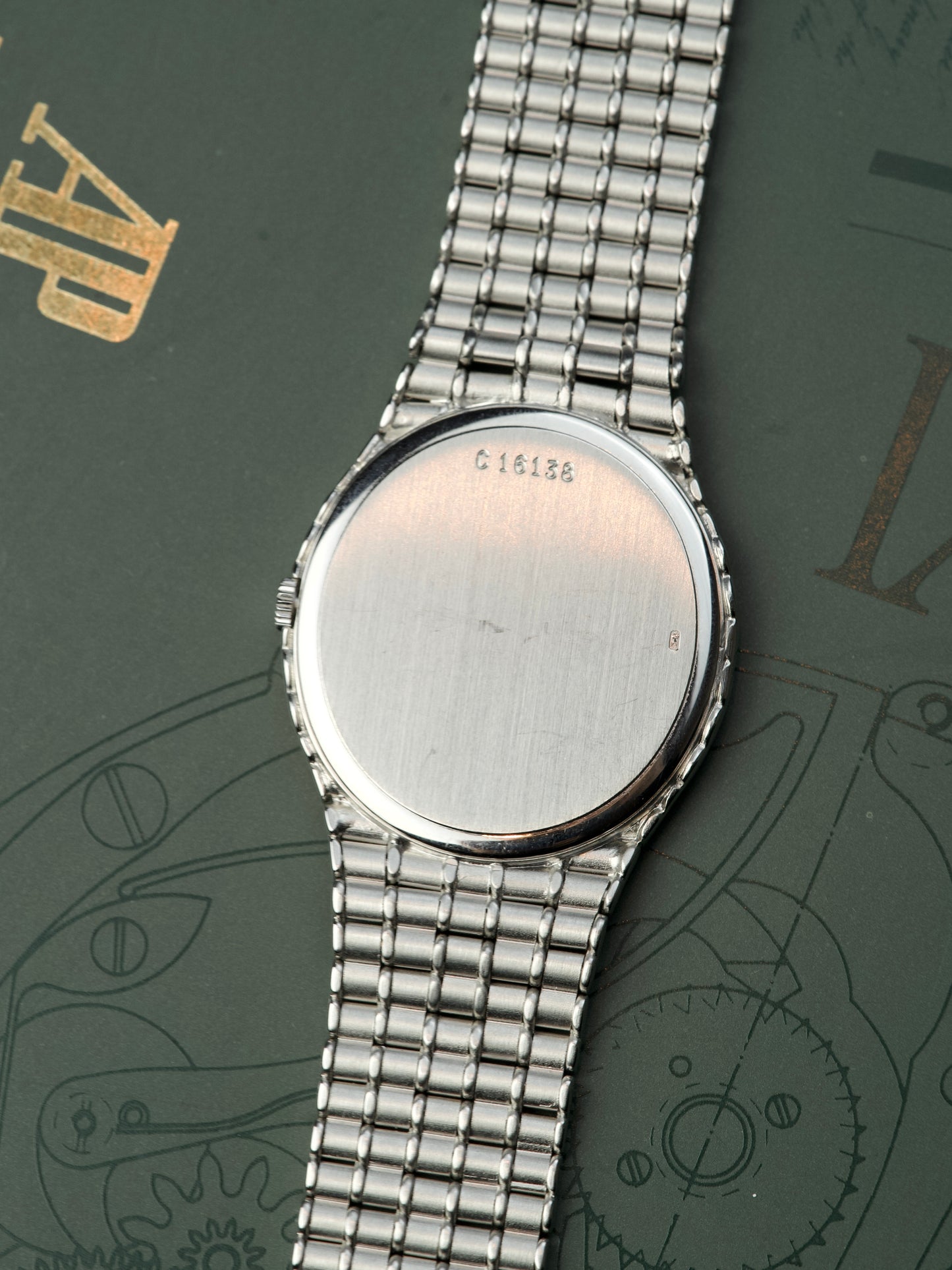 90s Audemars Piguet Bamboo Cobra Snoflake Grey Dial 18 Carat White Gold