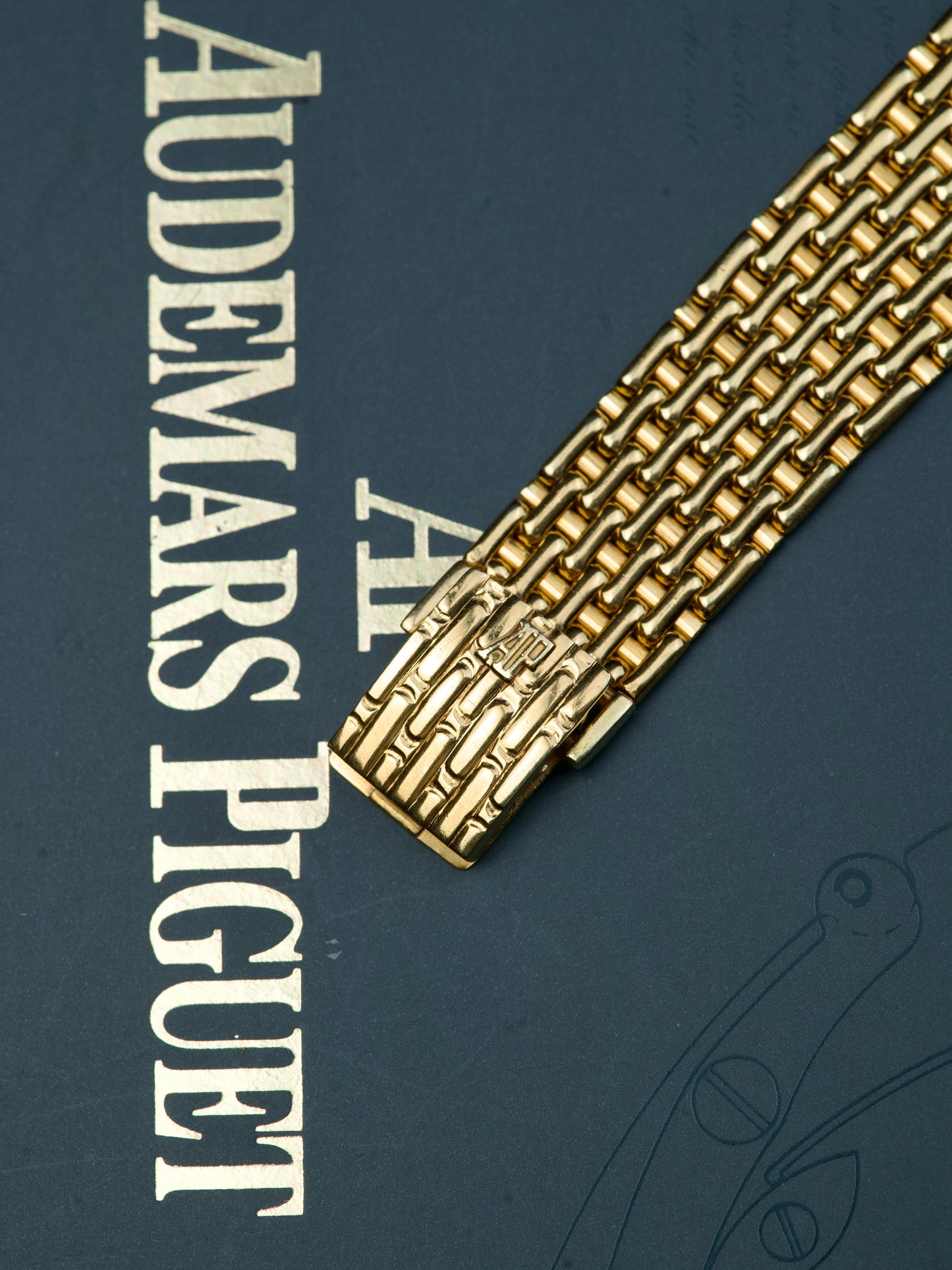 Audemars Piguet AP BA 65454 Ellipse Guilloche Date 18 Carat Yellow Gold 1990s