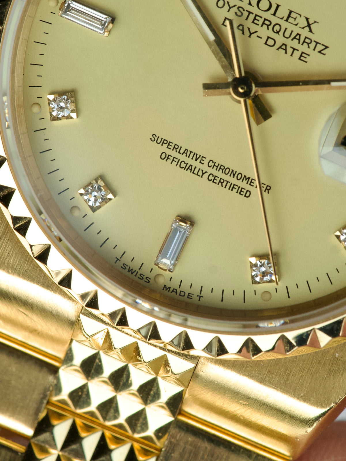 Rolex Day Date Pyramid Oysterquartz 19028 T swiss T Yellow Gold 1970s