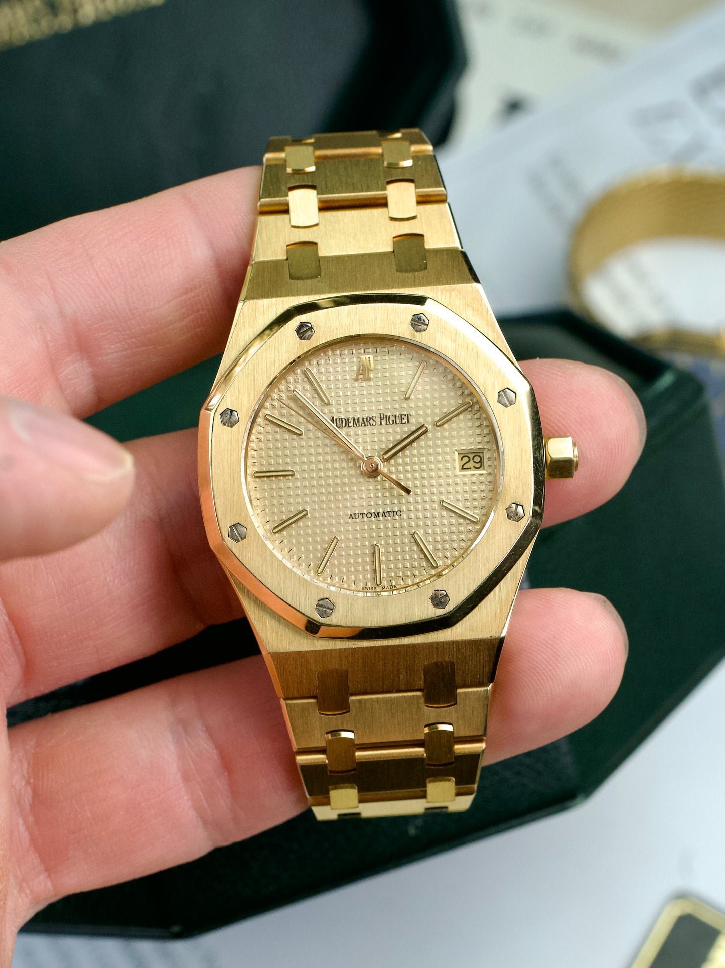 Audemars Piguet Royal Oak 14790BA MK2 FULL SET 18 carat gold 1990s