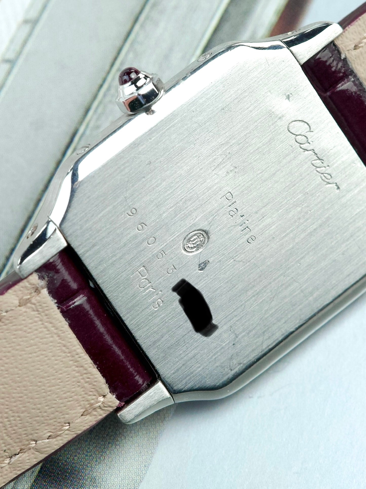 Cartier Rouge Santos Dumont 96053 Paris Platine Red Numerals Extra Plate Platine Platinum 1980s