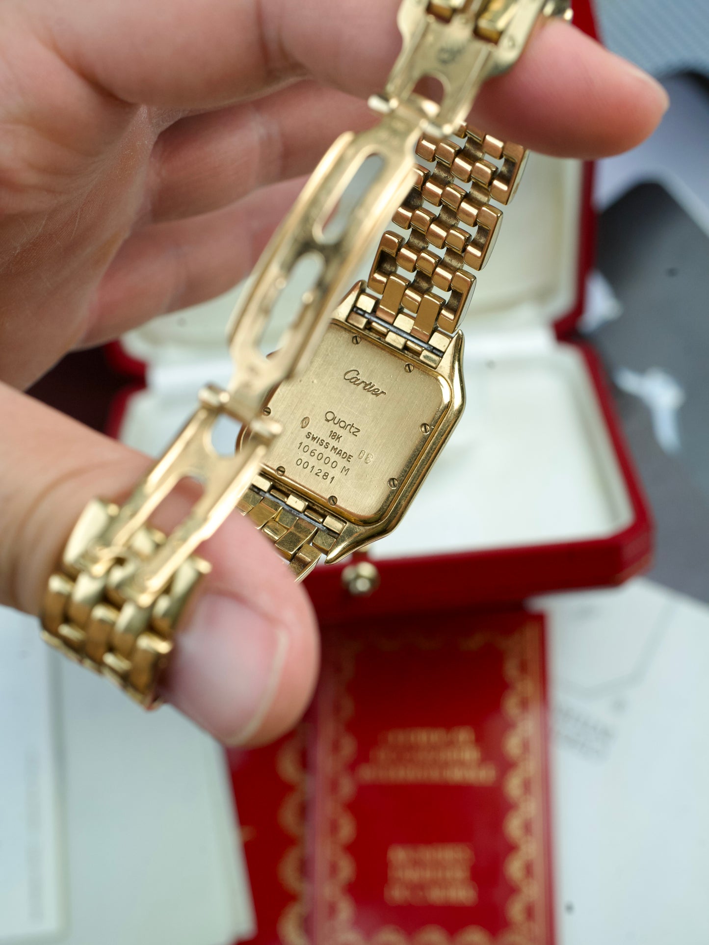 Cartier Panthere 10600 M FULL SET 18 carat Gold preowned timepiece, back