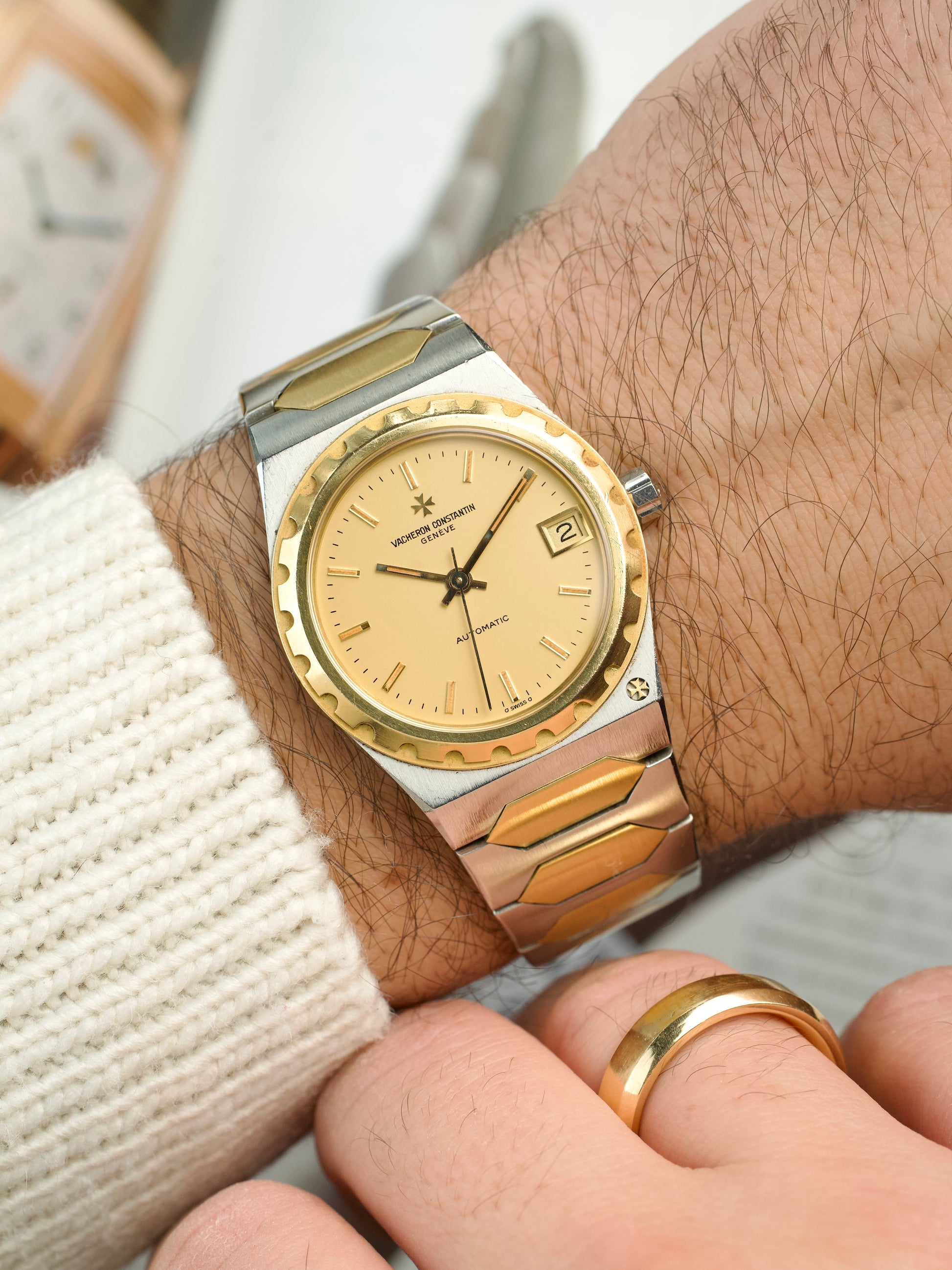 Vacheron Constantin 222 46003 Steel Gold Sigma vintage watch, wrist shot